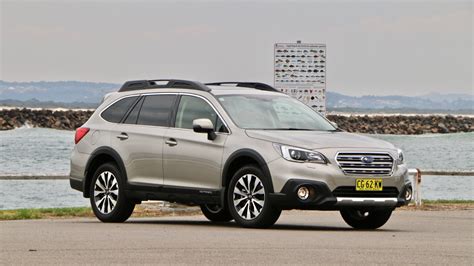 2017 Subaru Outback 2.5i Premium Review - Chasing Cars