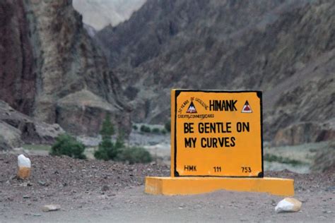 Warning Road Signs in India (30 pics)