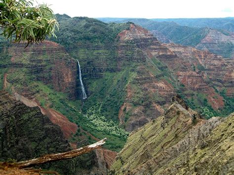 Waterfall in the Waimea Canyon : Photos, Diagrams & Topos : SummitPost