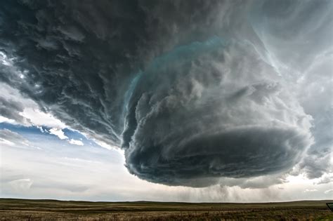 Truly Extraordinary Photo & Timelapse of a Massive Supercell Forming