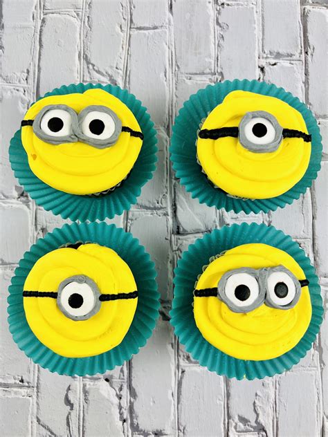 Easy Minion Cupcakes: How To Make Despicable Cupcakes