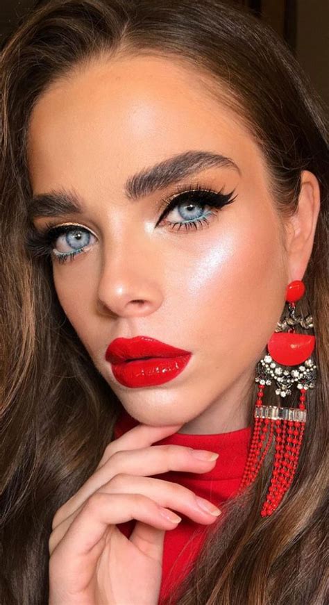 10 The Perfect Makeup with Red Lipstick Ideas | Red Lip Aesthetic