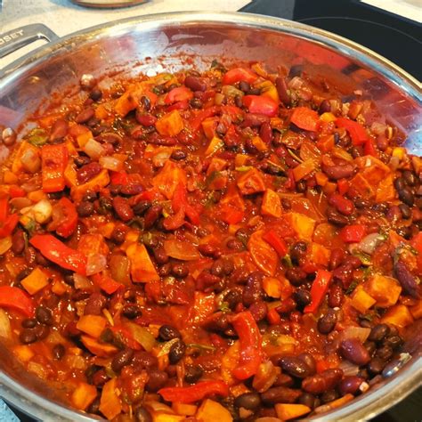 Vegetarian Chilli Con Carne with Black Beans & Sweet Potato