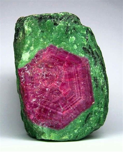 Watermelon tourmaline Minerals And Gemstones, Minerals Crystals, Rocks And Minerals, Pretty ...
