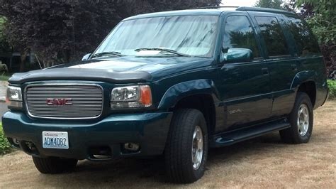 2000 GMC Yukon Denali - Information and photos - MOMENTcar