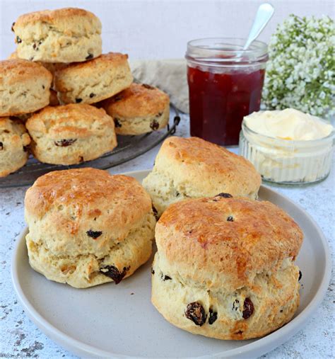 Fruit Scones - The Baking Explorer