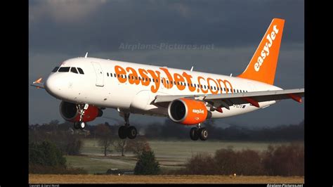 Airbus A320 easyJet takeoff close up - YouTube