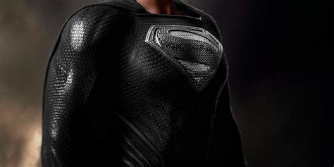 Zack Snyder's Justice League Debuts Black Suit Superman Footage