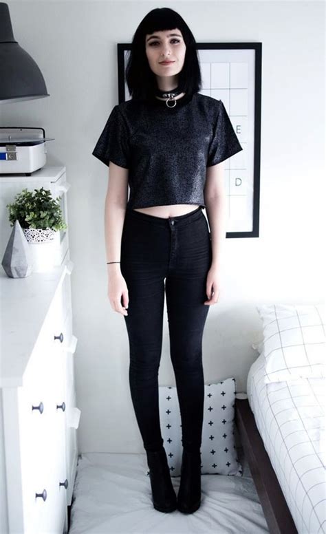 45 Notable Emo Style Outfits And Fashion Ideas