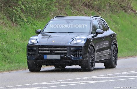 2023 Porsche Cayenne spy shots: Major update pegged for performance ...