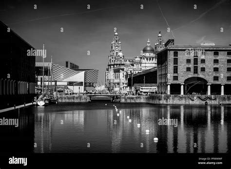 Liverpool waterfront Black and White Stock Photos & Images - Alamy