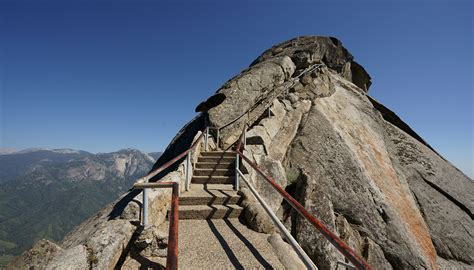 Moro Rock Trail, Sequoia National Park – TakeMyTrip.com