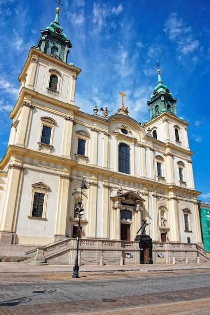 Premium Photo | Holy cross church in warsaw, poland