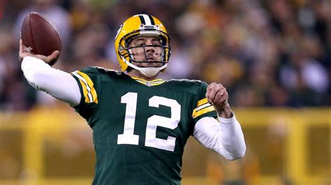 Aaron Rodgers throws six first-half touchdowns vs. Bears - Sports ...