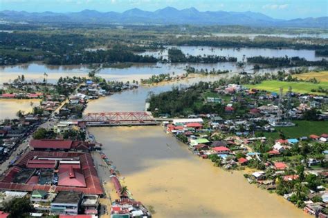 13 dead, 6 missing in Iloilo and Capiz; reg’l disaster council assesses typhoon damage