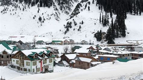 Kashmir Snowfall: Mesmerising Images Of The White-Covered Valley