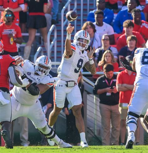 GALLERY: Photos from Auburn's 42-10 loss to Georgia - Sports Illustrated Auburn Tigers News ...