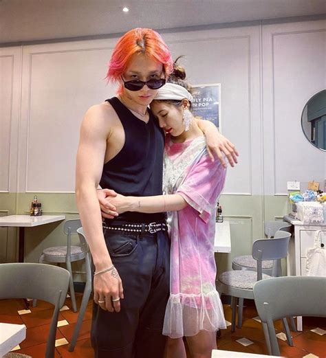 HyunA and Dawn post more adorable couple photos, Dawn sporting bright ...