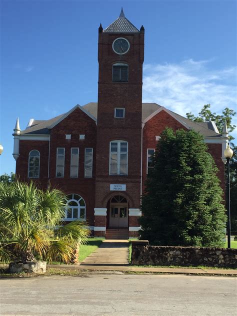 Old 1906 Baker County Courthouse in Newton, Georgia. Devastated by a 500 year flood in 1994, the ...