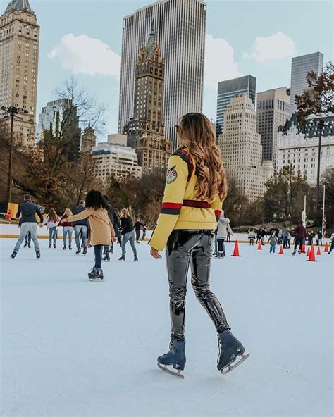 Ice skating in Central Park 😁