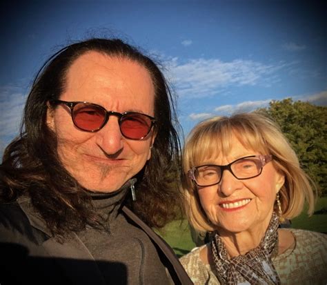 In Geddy Lee’s Memoir, Family Is the Constant Refrain - The New York Times