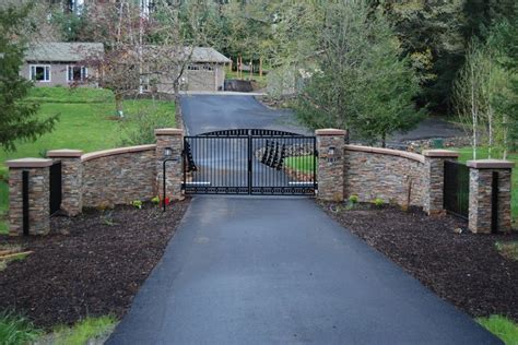 About | Entrance gates driveway, Driveway entrance, Farm gate entrance