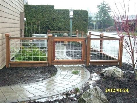 hog wire trellis - Google Search | Backyard fences, Backyard, Hog panel fencing