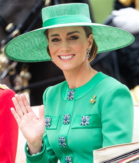 Kate Middleton Wears Emerald Green Outfit at Trooping the Colour 2023 ...