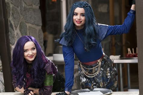 Mal and Evie - Disney Descendents Photo (40590071) - Fanpop