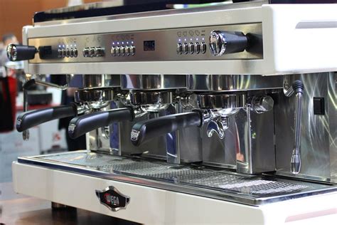 Best Commercial Coffee Machine: Buyer’s Guide | SilverChef