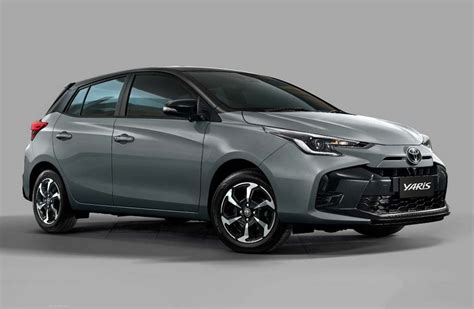 Toyota-Yaris-2023-Premium-S-perfil - Mega Autos