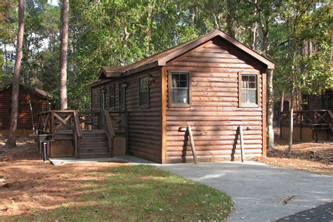 File:Fort Wilderness cabin.jpg - Wikimedia Commons