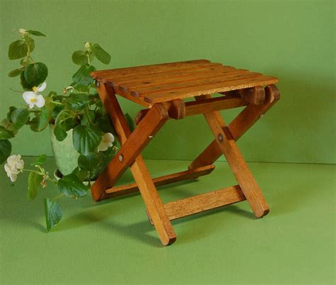 Small Wooden Table For Plants / Shop for plant stands in pots & planters. - canvas-bite