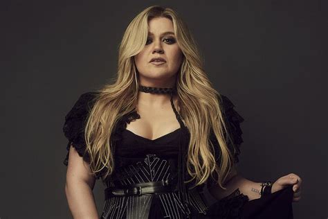 Kelly Clarkson Unveils First 2 Singles Off Post-Breakup Album: Listen