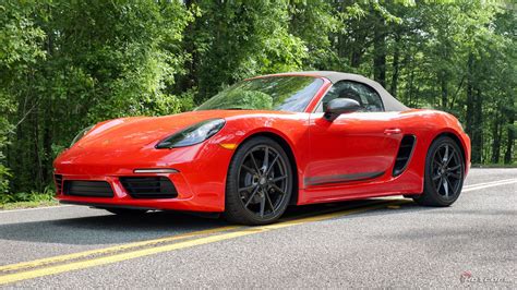 The 2023 Porsche 718 Boxster T Is The 911 You Need