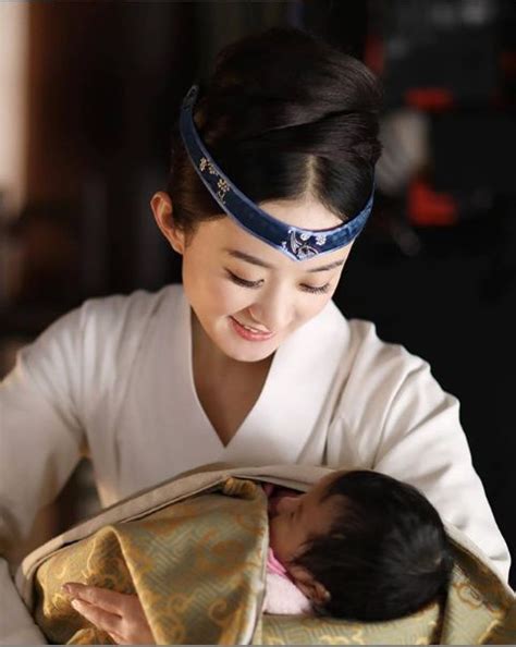 Zhao Li Ying gives birth to a boy in "Minglan" | Diễn viên, Trung quốc