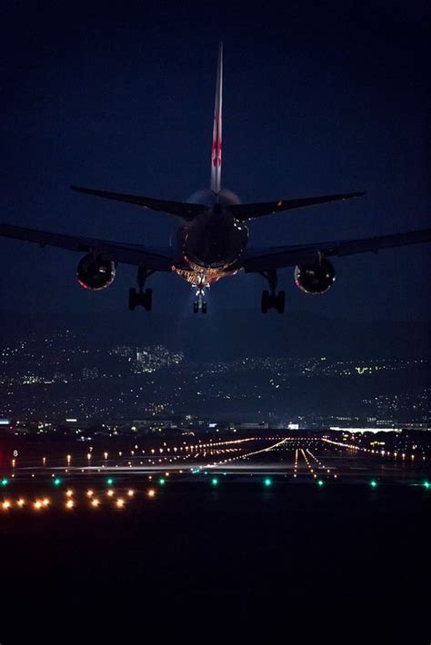 Night landing | Airplane wallpaper, Airplane photography, Plane photography