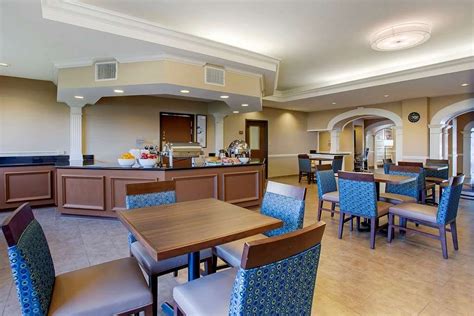 COMFORT SUITES SOUTHAVEN I-55 $109 ($̶1̶1̶9̶) - Prices & Hotel Reviews - MS