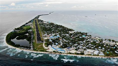 'Tuvalu is sinking': Island nation threatened by sea level rise looks ...