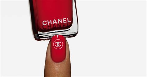 You Can Now Get Chanel Logo Nails | PS Beauty