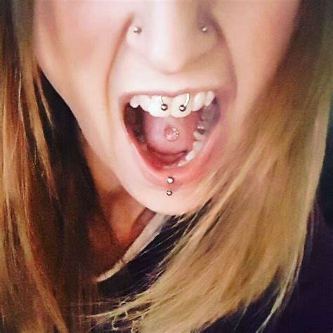 Double nose piercing, smiley, tongue, vertical labret 💗 | Double tongue piercing, Lip piercing ...