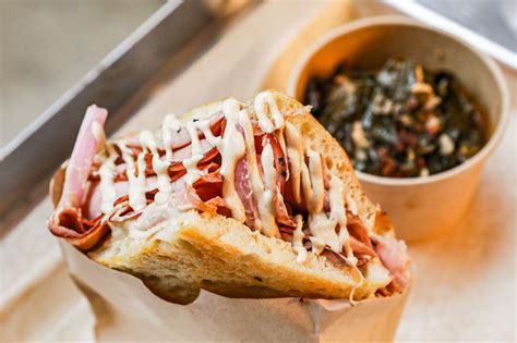 Clumsy Cow BBQ opens with smoked meat in the Loop - Eater Chicago