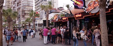 Benidorm Bars | Great places to grab a drink in Benidorm