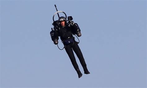 A guy in a jetpack has been spotted flying 3,000 feet in the air above ...