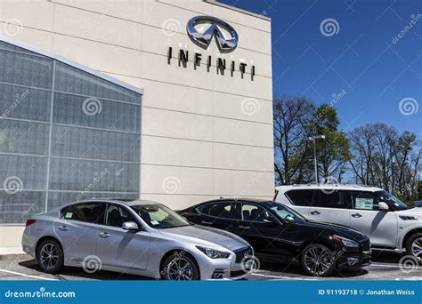 Indianapolis - Circa April 2017: Infiniti Car and SUV Dealership ...