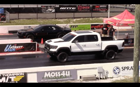 VIDEO: Hellcat Powered Ram TRX Boost Only 1/4 Mile World Record! – TorqueTube