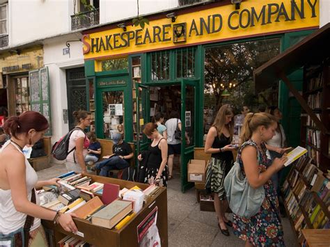 Shakespeare and Company – Bookstore Review | Condé Nast Traveler