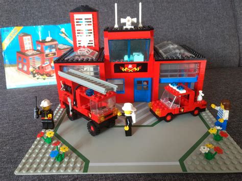 6385 firestation from 1985 : r/lego