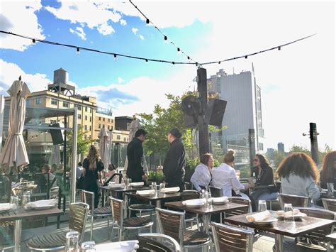 STK Downtown Rooftop Serves More than Skyline Views