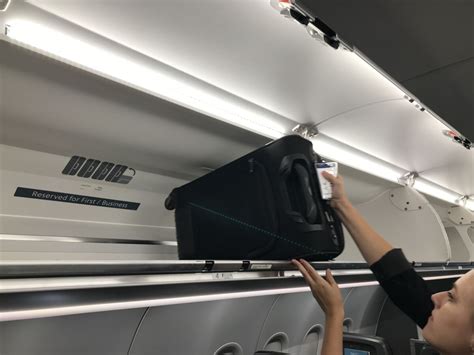 Airlines supersize overhead bins -- but don't want you to use them - Los Angeles Times